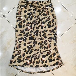 Leopard print skirt